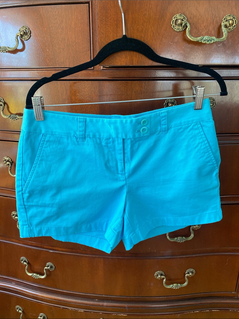 Vineyard Vines Turquoise Cotton Shorts with flat front and front slant pockets